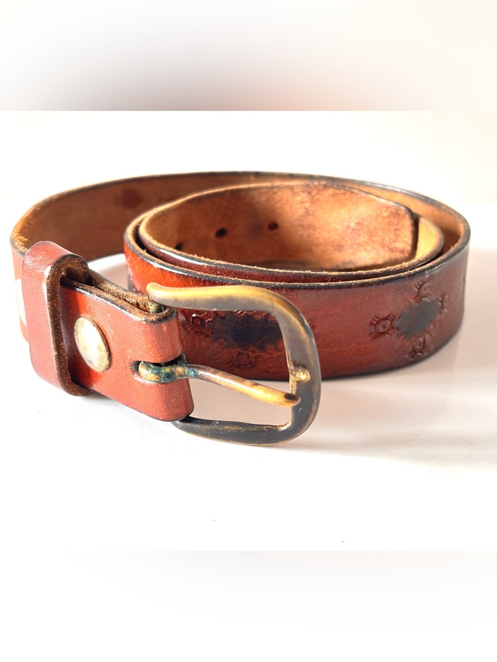 🦋2/25$ Vintage Tooled Brown Leather belt